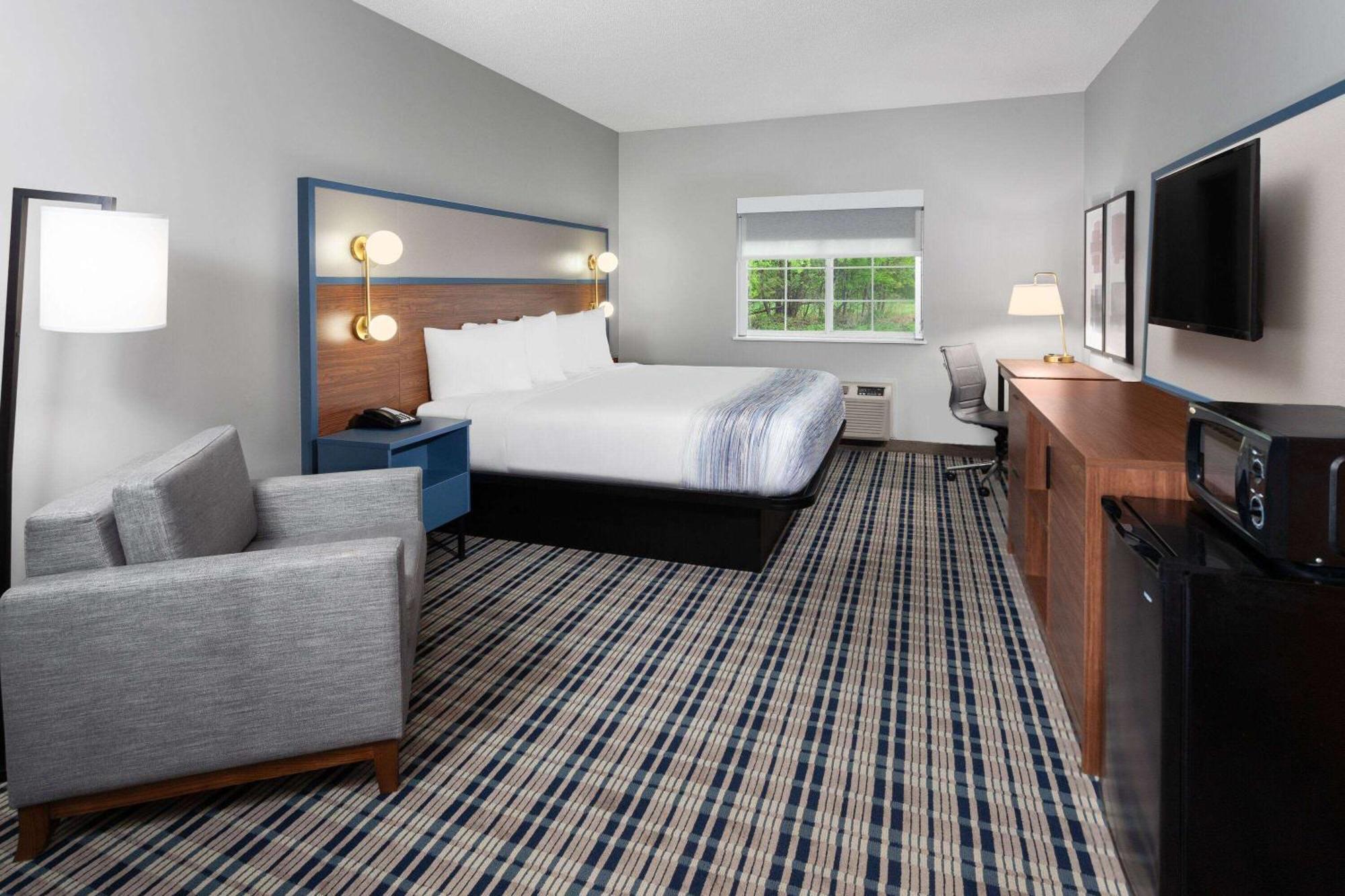 Americinn By Wyndham Eagle River Downtown Exterior photo