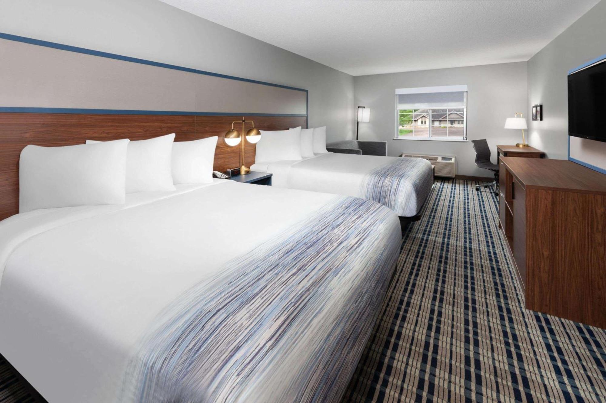 Americinn By Wyndham Eagle River Downtown Exterior photo